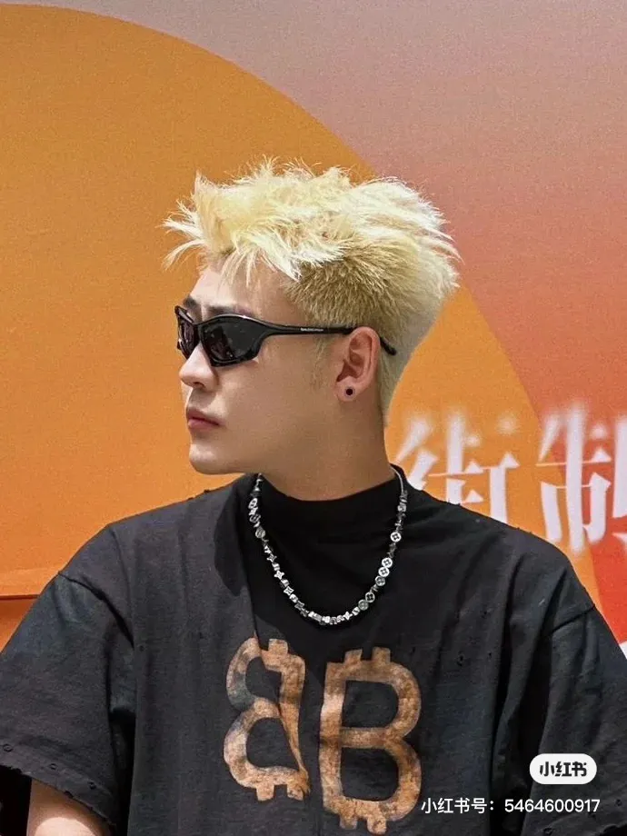 # Balenciaga/ # T Same Style